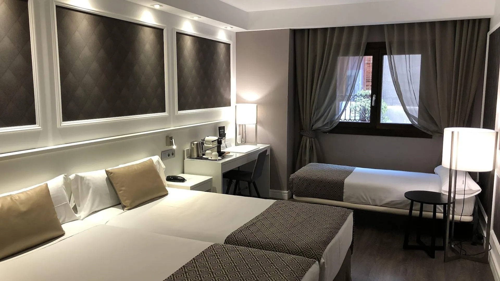 ****  Catalonia Magdalenes Hotell Barcelona Spanien