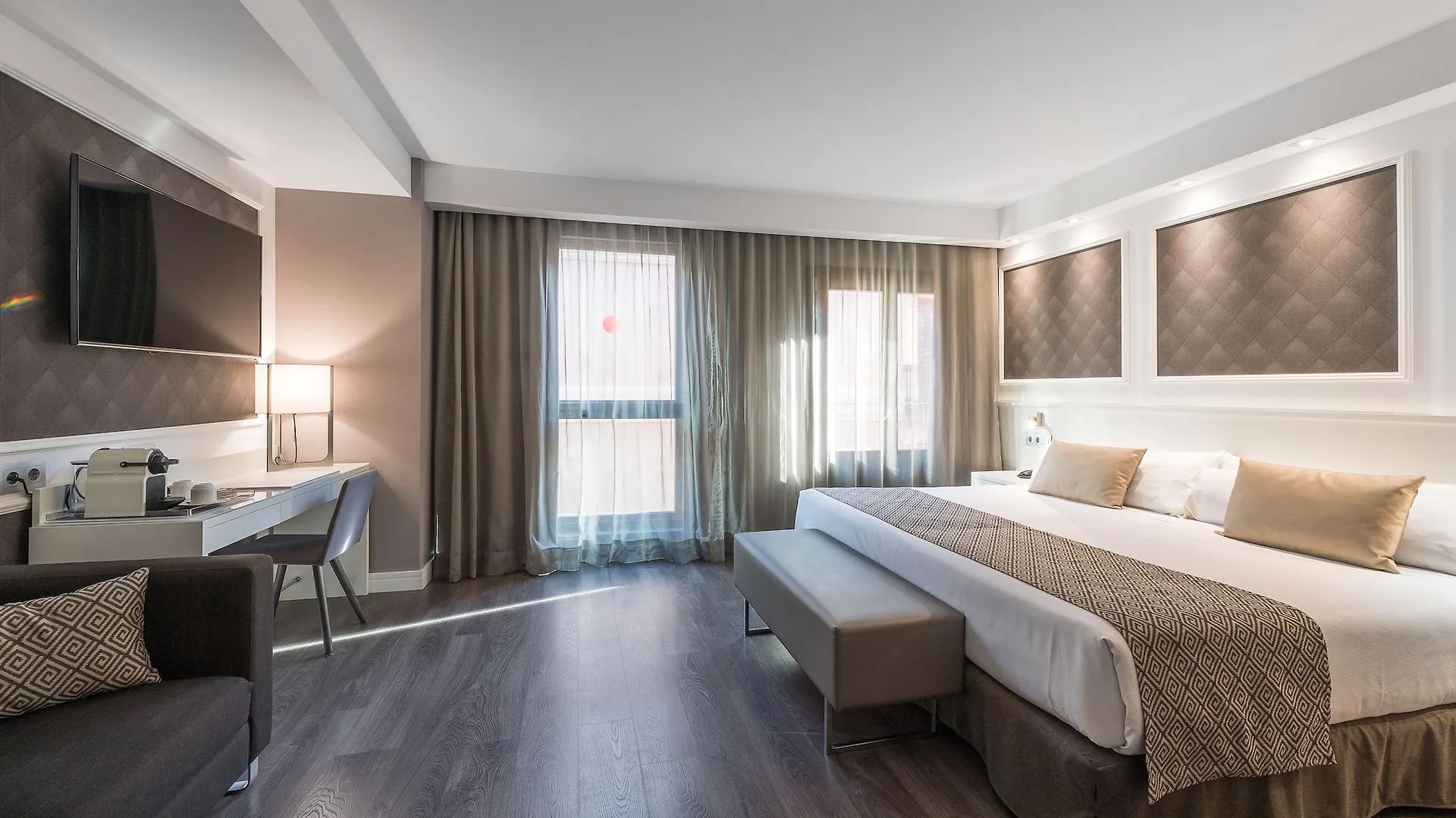 Catalonia Magdalenes Hotel Barcelona